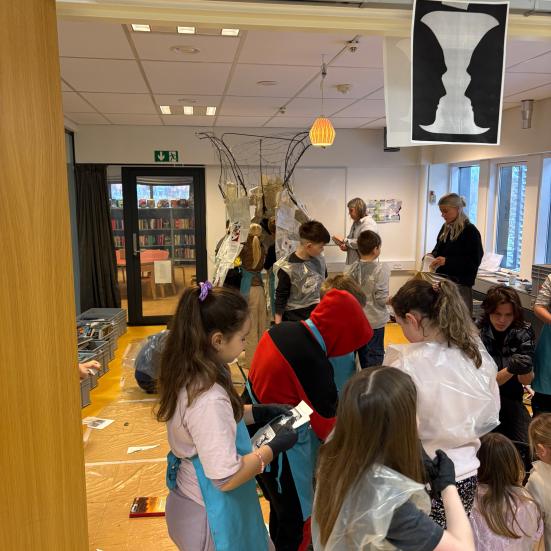 stemningsbillede fra workshop med skoleklasser