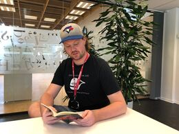 Anders er tovholder på bibliotekets nye faglitterære læseklub