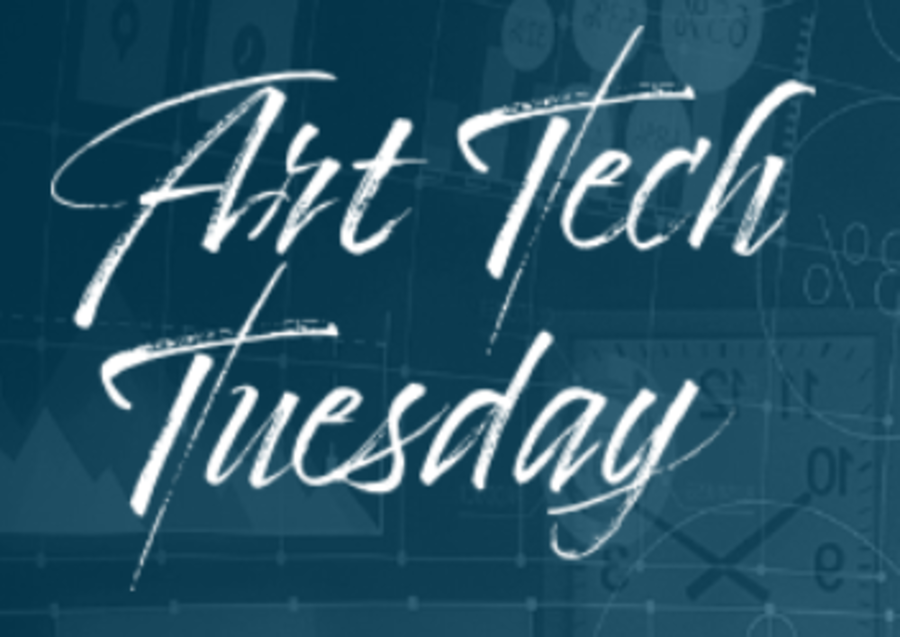 Art tech tuesday skrevet med hvid kridt på en blå baggrund