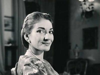 Sorthvidt foto af Maria Callas